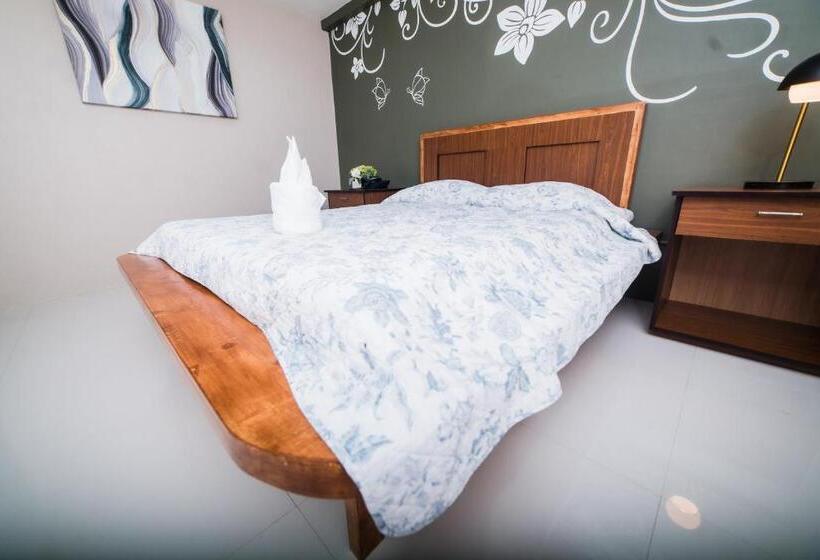 سوییت لوکس, Jsb Suites