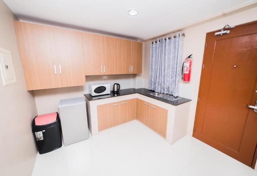 سوییت لوکس, Jsb Suites