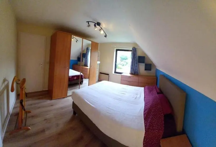 Basic-huone, Les Prussiens