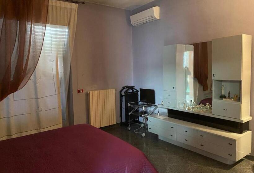 חדר סטנדרט חדר אמבטיה משותף, Dimora Nina