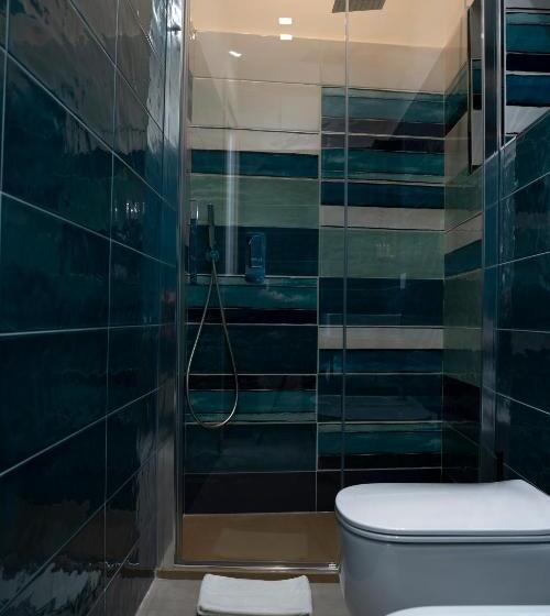 Номер Стандарт Вид на Море, Le Radici