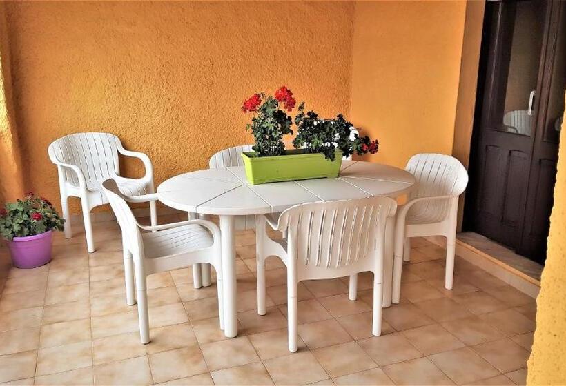 Standard room with outdoor bath, Camere O Appartamento Intero In Locazione In Pittinuri
