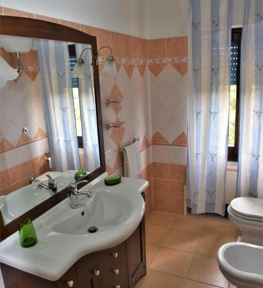 １ベッドルームアパートメント, Camere O Appartamento Intero In Locazione In Pittinuri