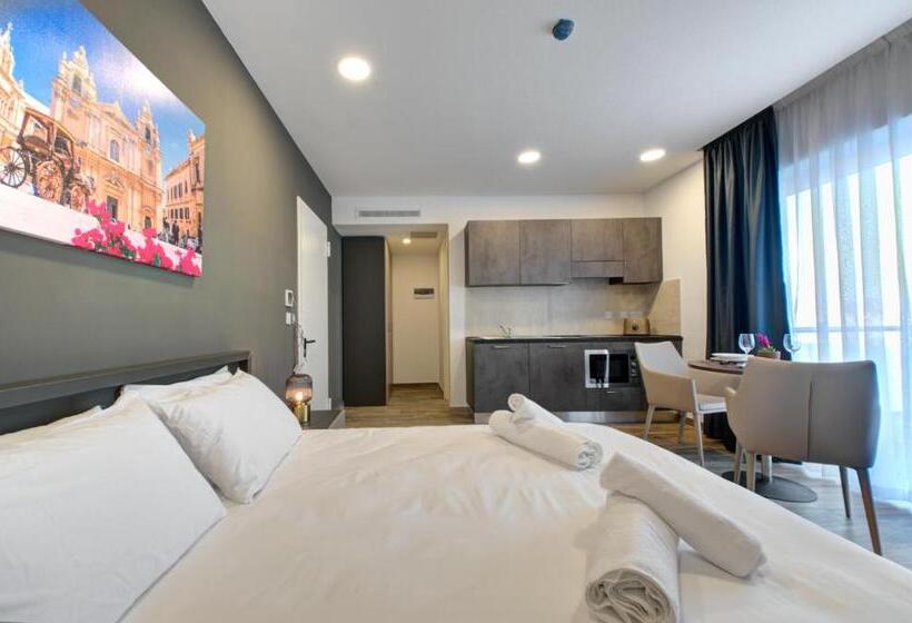 اتاق لوکس با بالکن و چشمانداز دریا, Seaview Stays