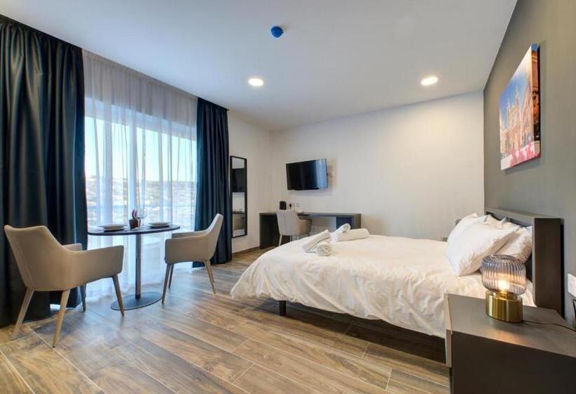 اتاق لوکس با بالکن و چشمانداز دریا, Seaview Stays