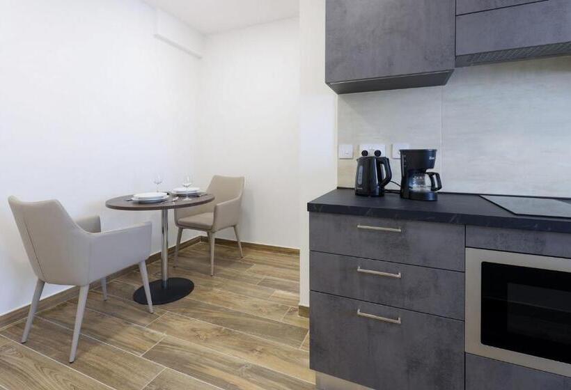 اتاق لوکس با چشمانداز شهر, Seaview Stays