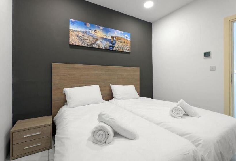 اتاق خانوادگی با چشمانداز دریا, Seaview Stays