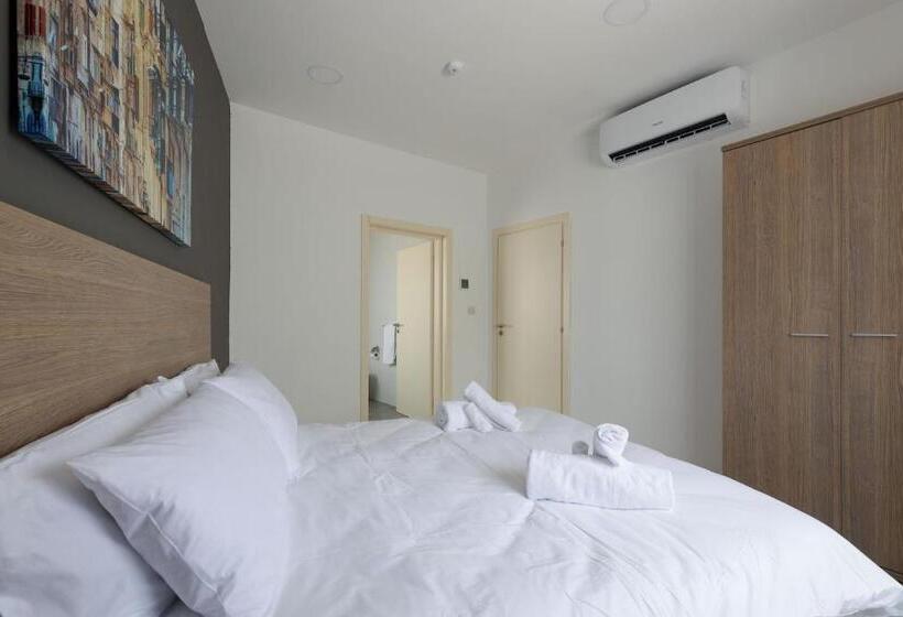 اتاق خانوادگی با چشمانداز دریا, Seaview Stays