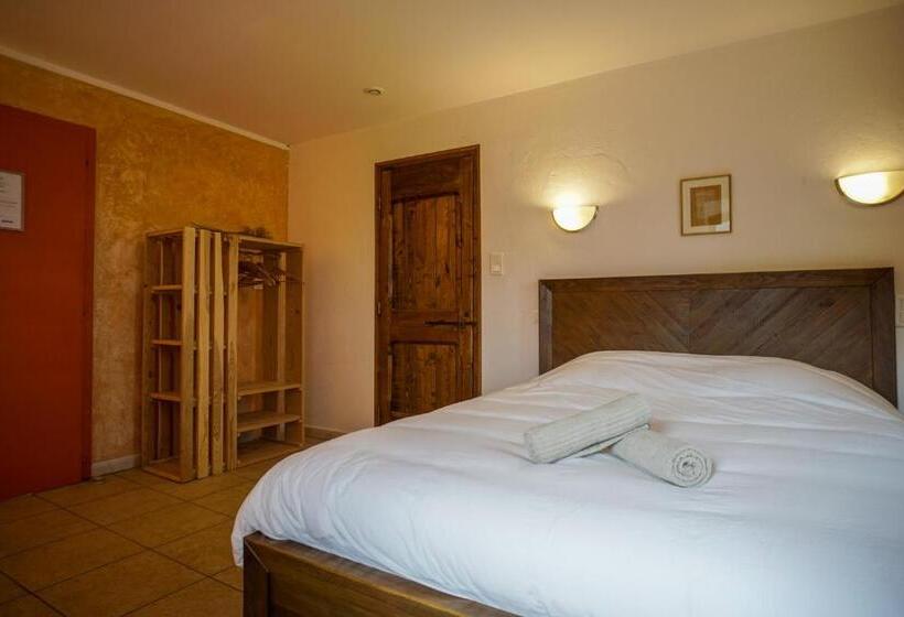 غرفة قياسية مطلة على الجبل, Lou Rey éco Hameau   Gîte, Chambre D Hôtes & Table D Hôtes