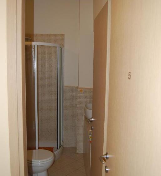 标准间, Burlamacco Gold