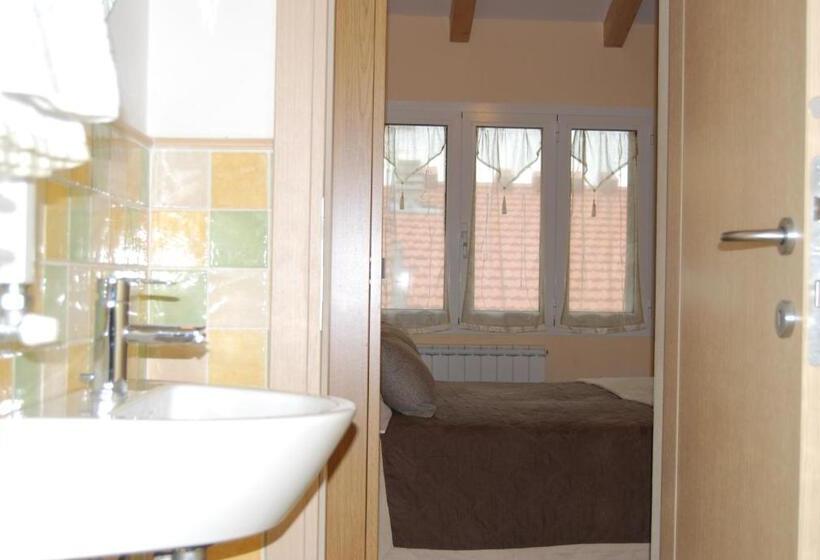 标准间, Burlamacco Gold