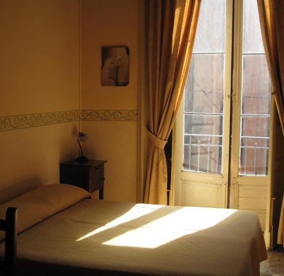 اتاق استاندارد چهار تخته, San Demetrio
