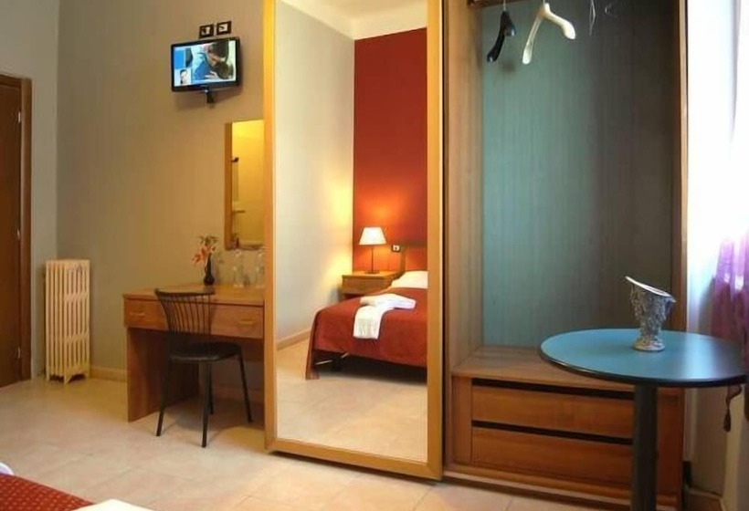 اتاق خانوادگی, Emmy