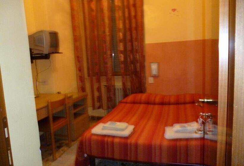 اتاق استاندارد یک نفره, San Giovanni