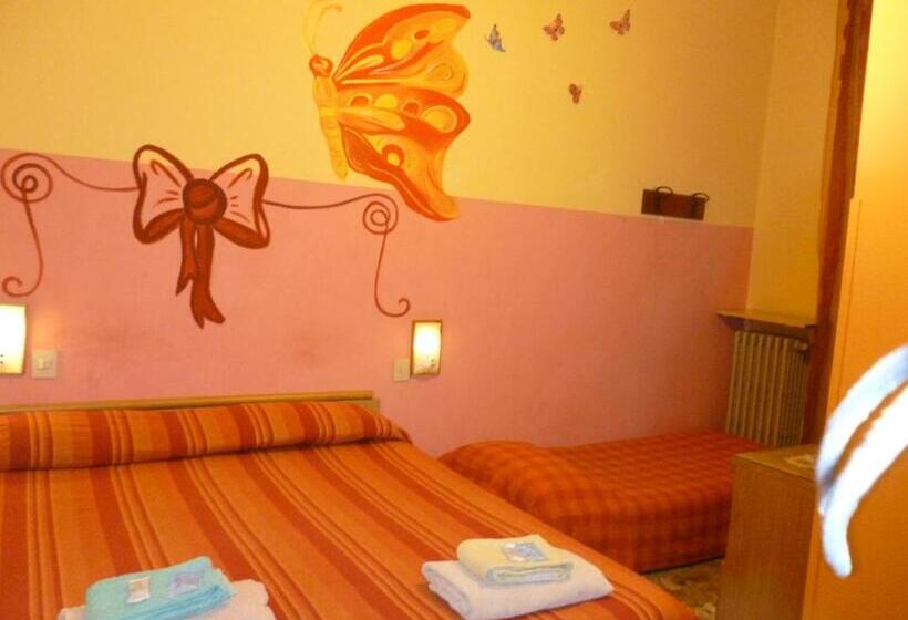 اتاق استاندارد سه نفره, San Giovanni