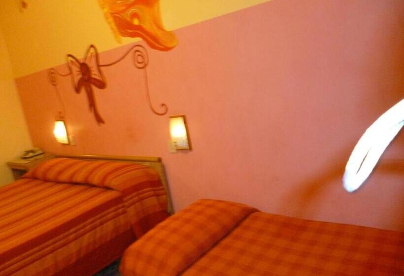 اتاق استاندارد سه نفره, San Giovanni