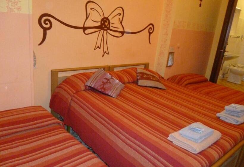 اتاق استاندارد چهار تخته, San Giovanni