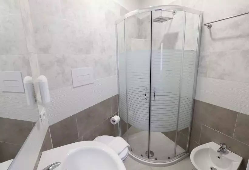 اتاق استاندارد, Albergo Leonardo Da Vinci