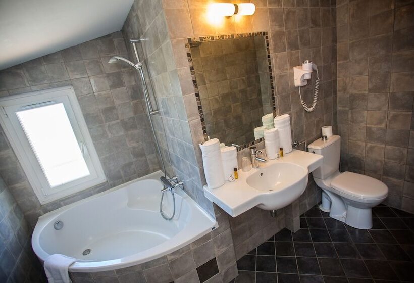 اتاق استاندارد با تراس, Cesario