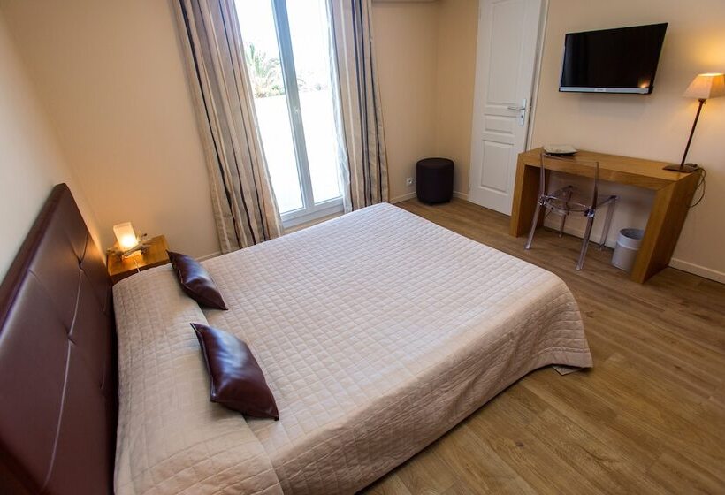 اتاق استاندارد با تراس, Cesario