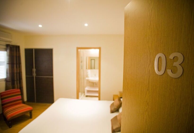 اتاق راحتی, Cesario