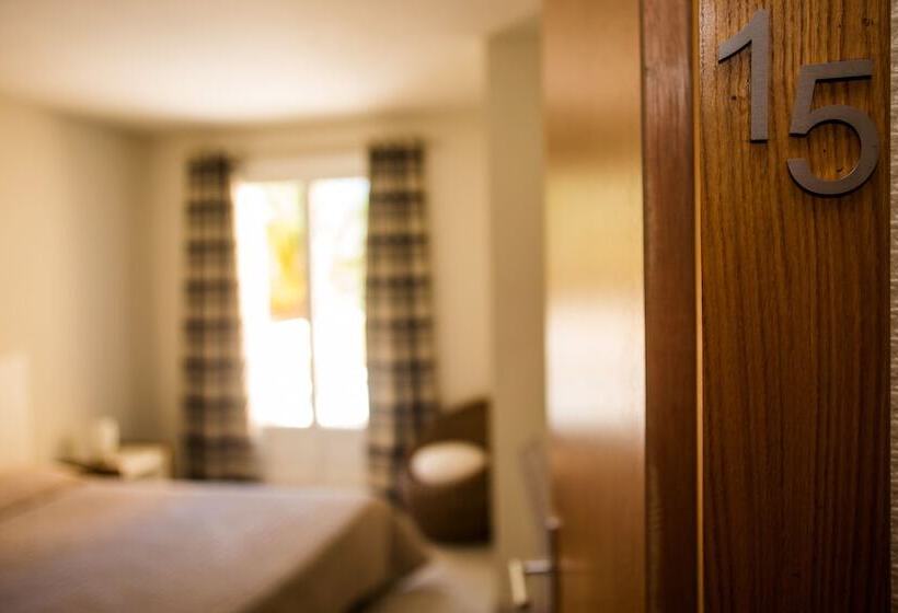 اتاق استاندارد با تراس, Cesario