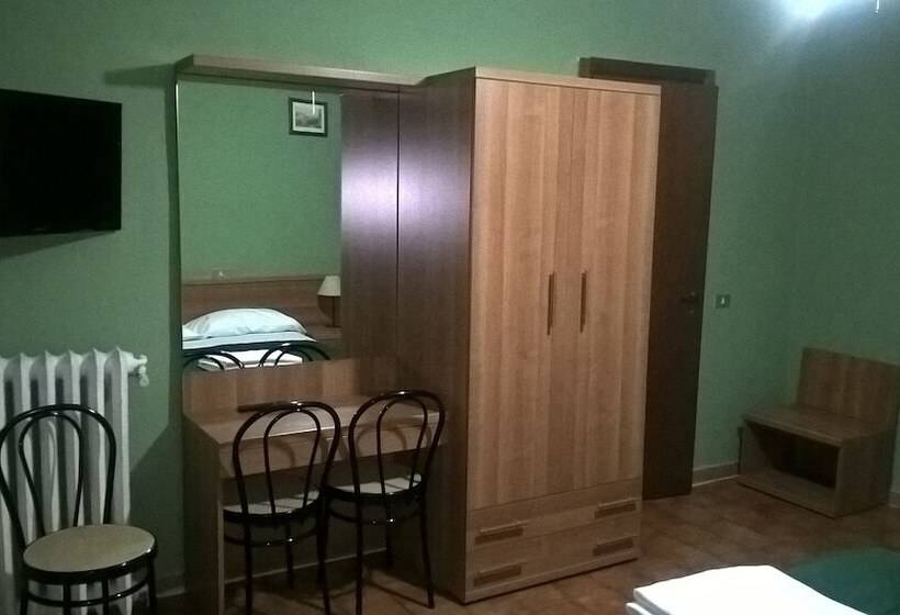 标准三人间, Del Sole