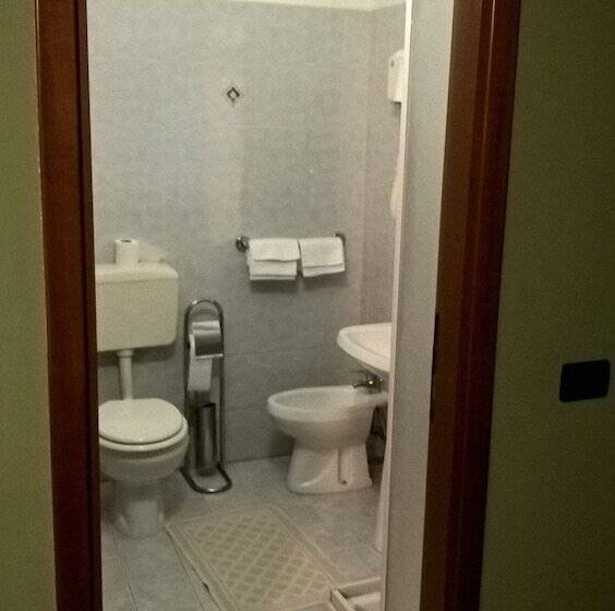 四人标准间, Del Sole