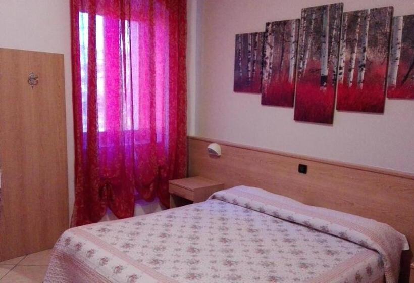 스탠다드 트리플 룸, Neni