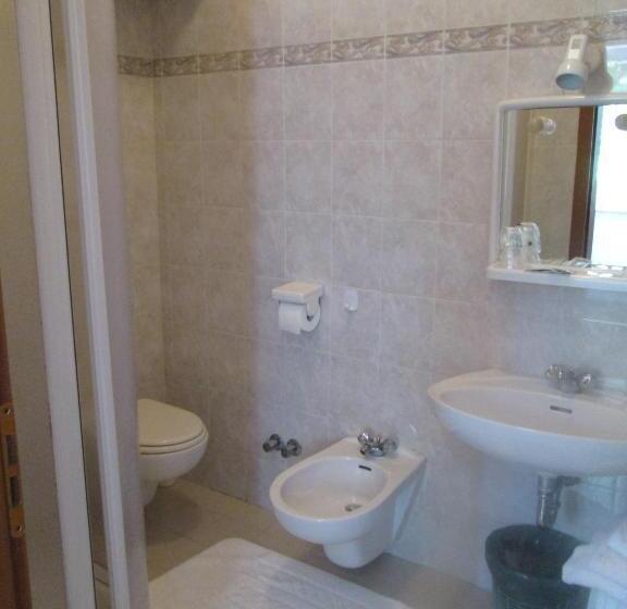 스탠다드 싱글 룸, Neni