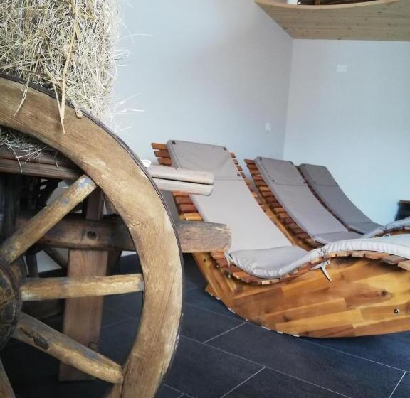 스탠다드 싱글 룸, Neni