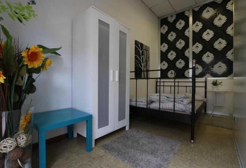 StandaardKamer, Panda Hostel