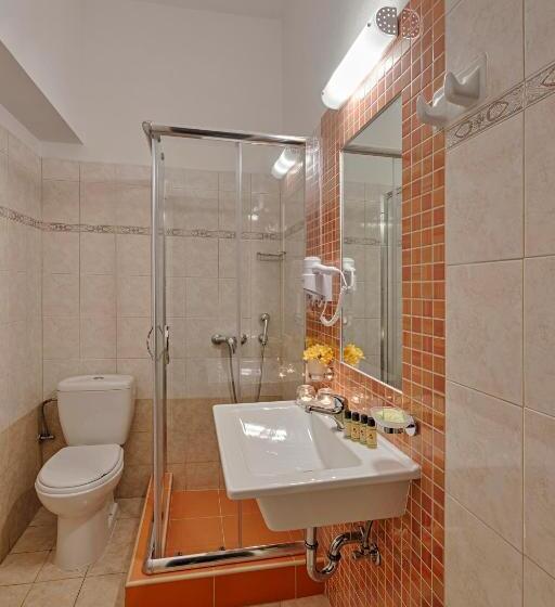 اتاق استاندارد, Paradise