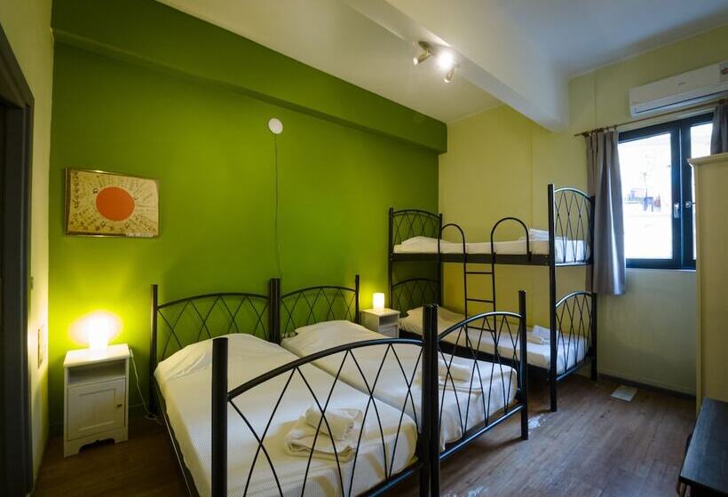 غرفة قياسية ثلاثية, Rentrooms Thessaloniki