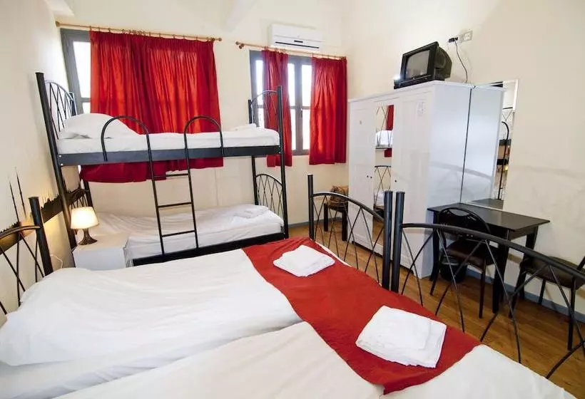 اتاق استاندارد چهار تخته, Rentrooms Thessaloniki