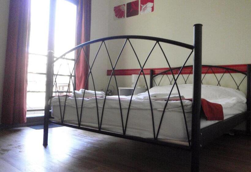 غرفة قياسية مزوَّدة بشُرفة, Rentrooms Thessaloniki