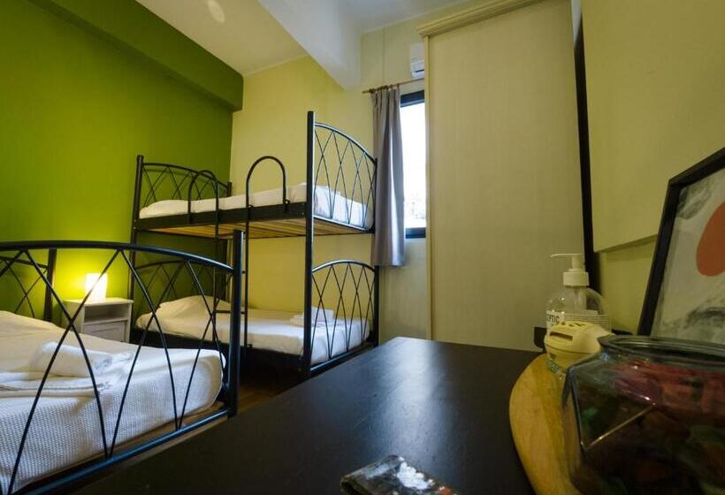 غرفة قياسية ثلاثية, Rentrooms Thessaloniki