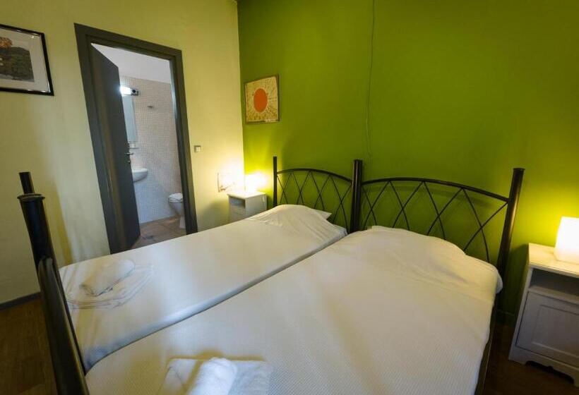 غرفة قياسية رباعية, Rentrooms Thessaloniki