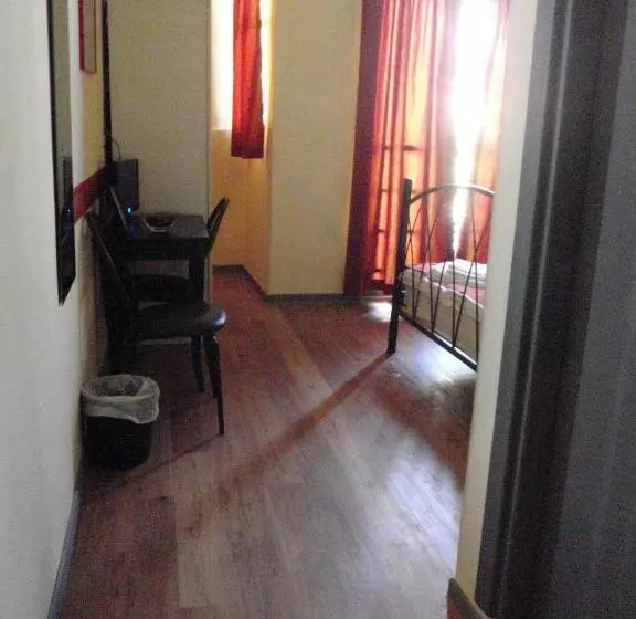 اتاق استاندارد یک تخته با بالکن, Rentrooms Thessaloniki