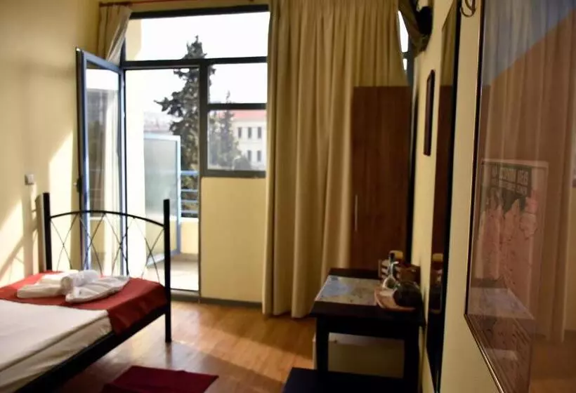 اتاق استاندارد یک تخته با بالکن, Rentrooms Thessaloniki