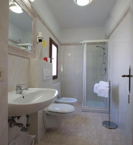 חדר סופריור, Savoia E Campana