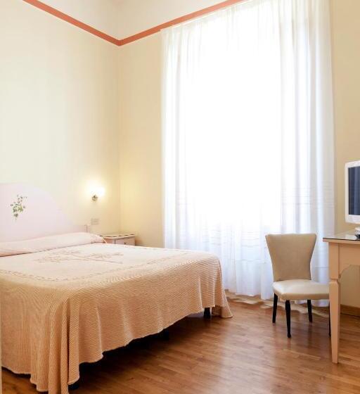 חדר סופריור, Savoia E Campana