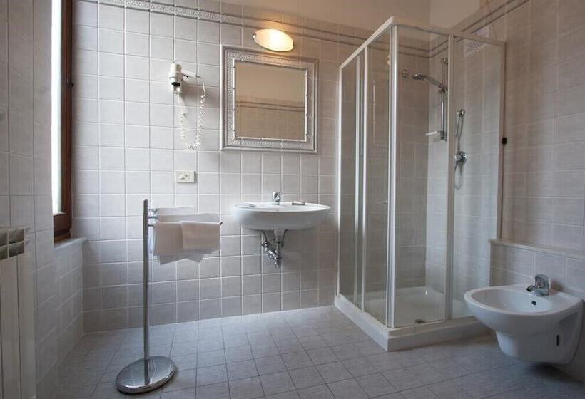 חדר סטנדרט יחיד, Savoia E Campana