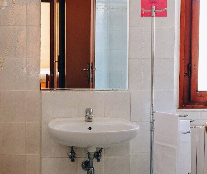 חדר סטנדרט, Savoia E Campana