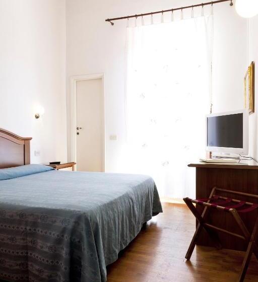 חדר סטנדרט, Savoia E Campana