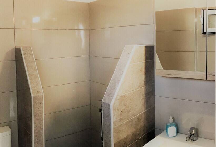 スタンダードトリプルルーム, Villa Agas