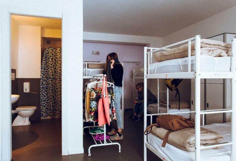 Łóżko we Wspólnym Pokoju, Lol Hostel Siracusa