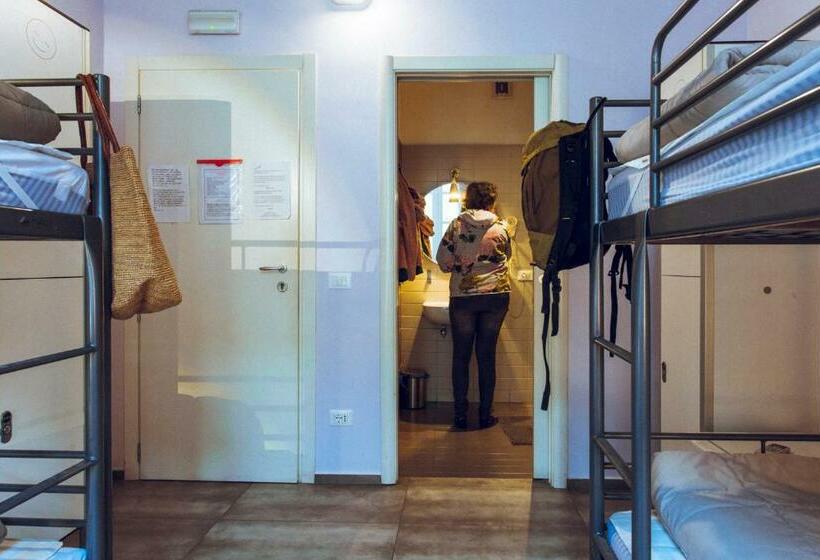 מיטה בחדר משותף, Lol Hostel Siracusa