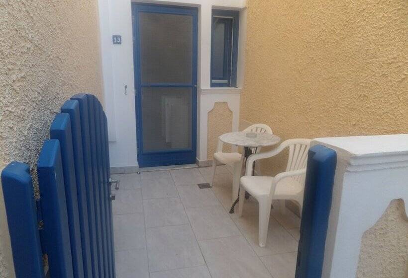 Studio Standard, Princess Santorini Villa