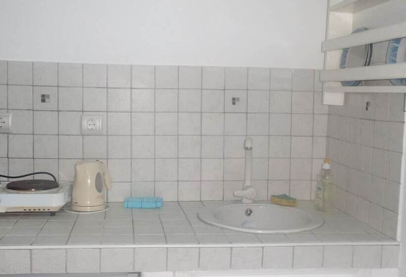 Studio Standard, Princess Santorini Villa